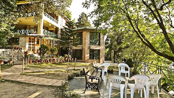 The Lake Resort, Naukuchiatal - Luxury