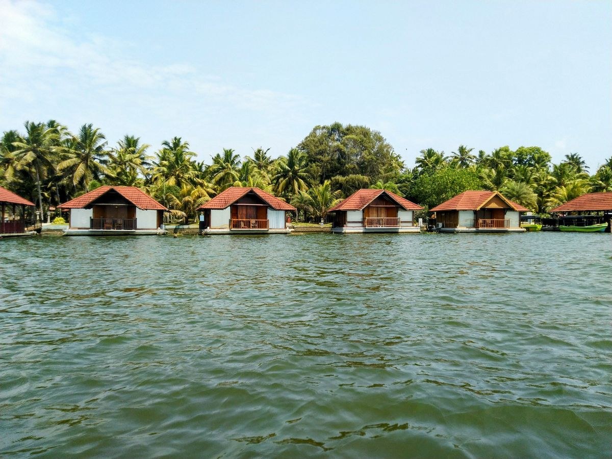 5 Days 4 Nights Serene Kerala
