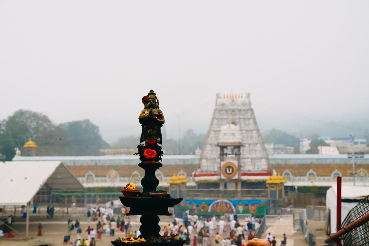 Deccan Heritage & Sacred Peaks: Premium - 7 Day Hyderabad & Tirupati Circuit